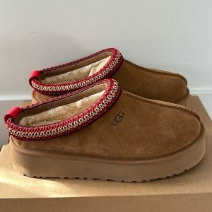 UGG TAZZ CHESTNUT SLIPPERS - NWT